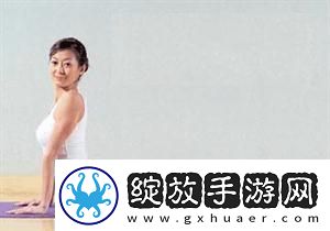 探索胸前的柔软掌心温热带来的舒适体验