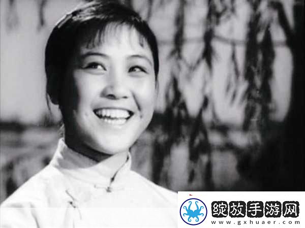 老李头和他的媳妇性格有何特点