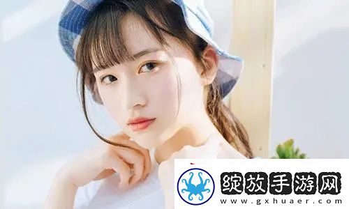 兰姨捂着嘴怕发出声音吵到