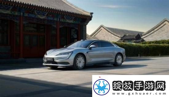 比亚迪首款百万级轿车仰望U7内饰曝光！延续U8设计