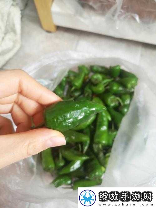 成品大香蕉煮小辣椒