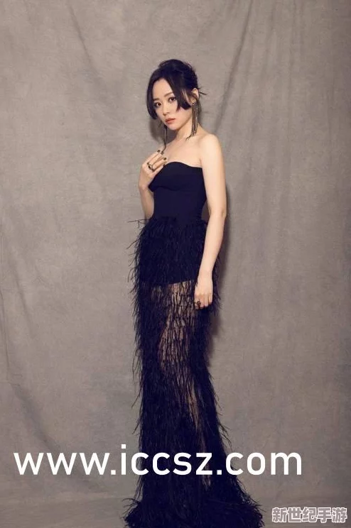 白丝女仆被