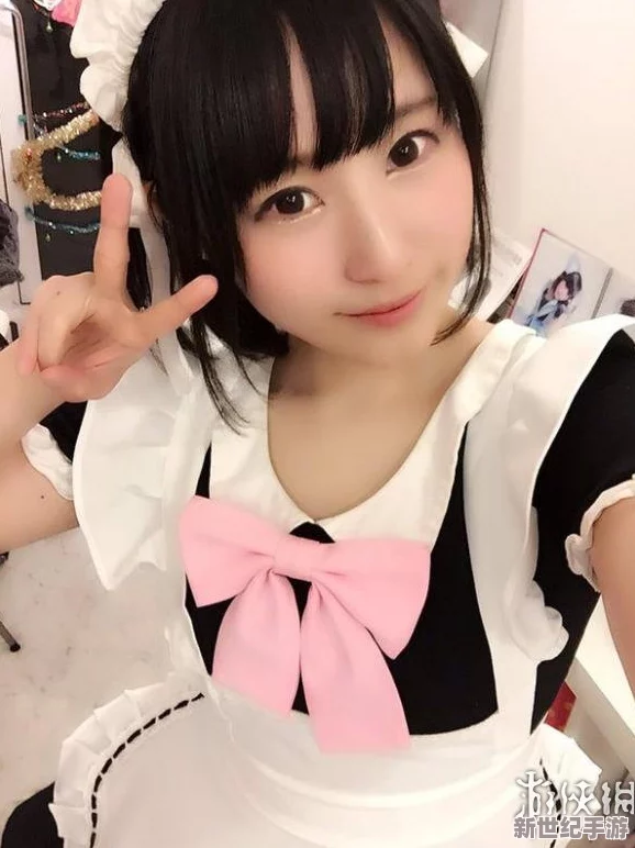 白丝女仆被