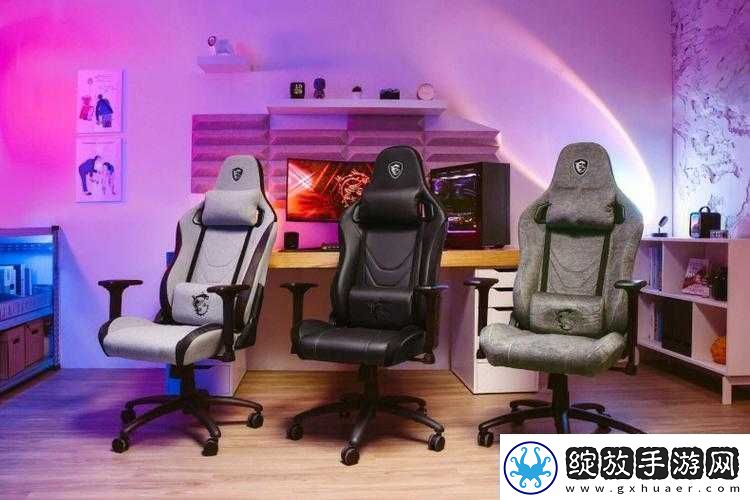 按在电竞椅上
