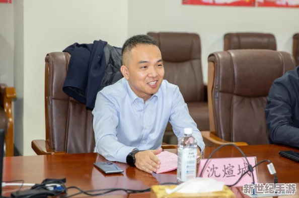 公司酒会王总把我拉进隔断