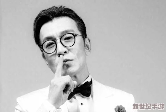 他将头埋进双腿间吮添小核