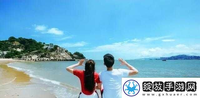 和朋友夫妻一起出去旅游住在一起