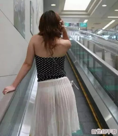 日韩精品美女惊现街头