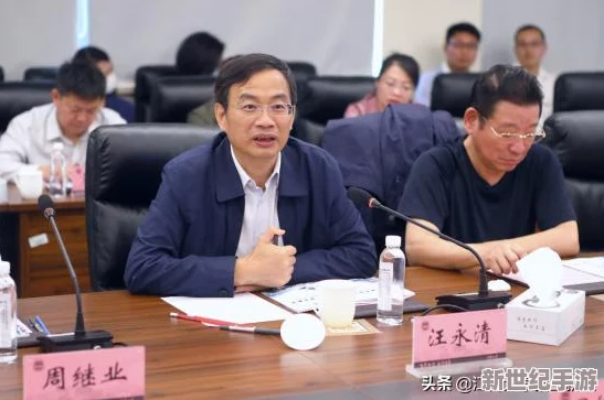 女教师脱了内裤让我爽