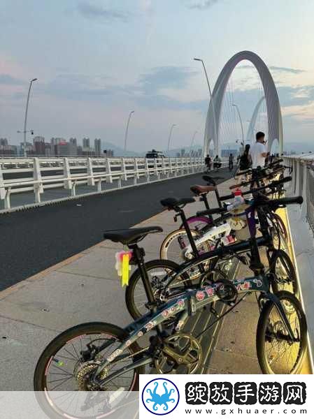 我们四个人换着来