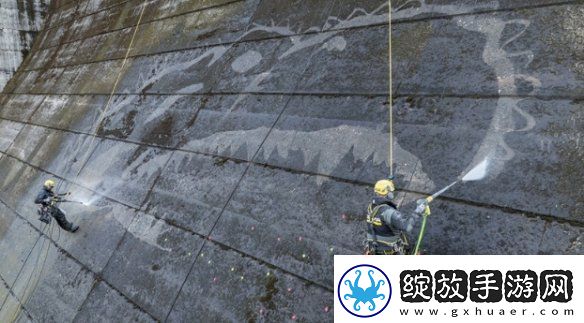 日本佐贺水库大坝惊现哥斯拉壁画！看似天成实际人为
