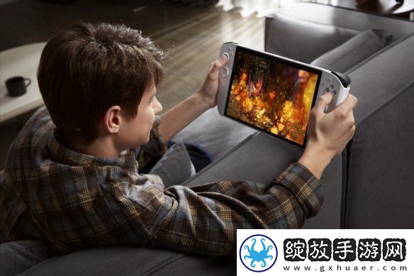 腾讯游戏携手英特尔推出探索性裸眼3D游戏掌机