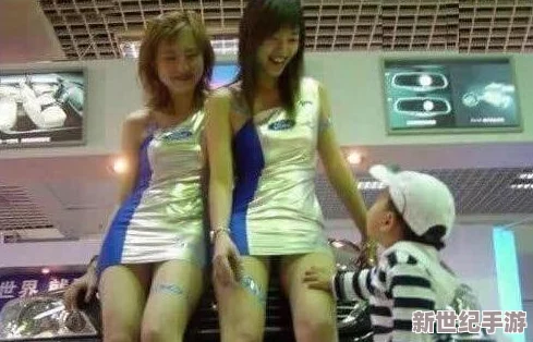 美女被扒开屁股进去hd视频