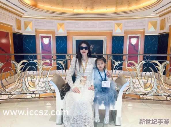 美女扒开内裤无遮挡免费