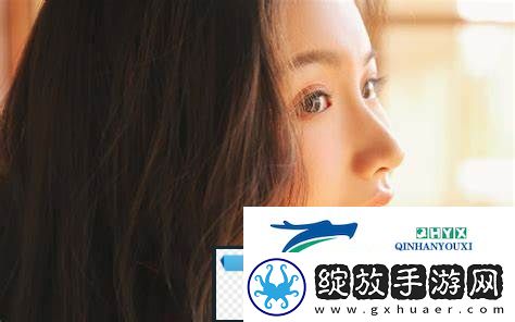 父亲有力挺送女儿的花园滋养心灵