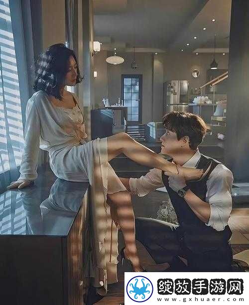大叔看上女儿闺蜜