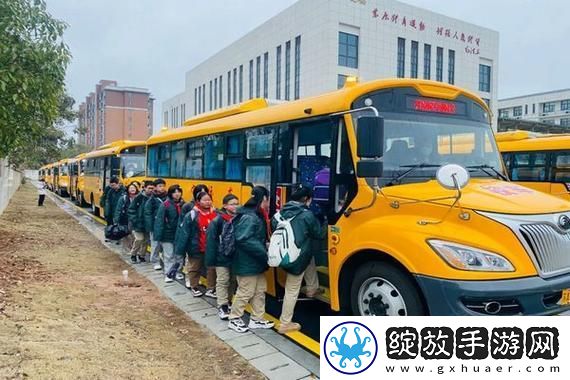 内容独特我是全校的公交车