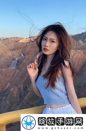 蜜丝婷大草莓和小草莓对比