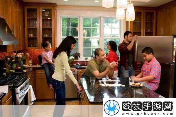 我们四个人换着玩的感觉