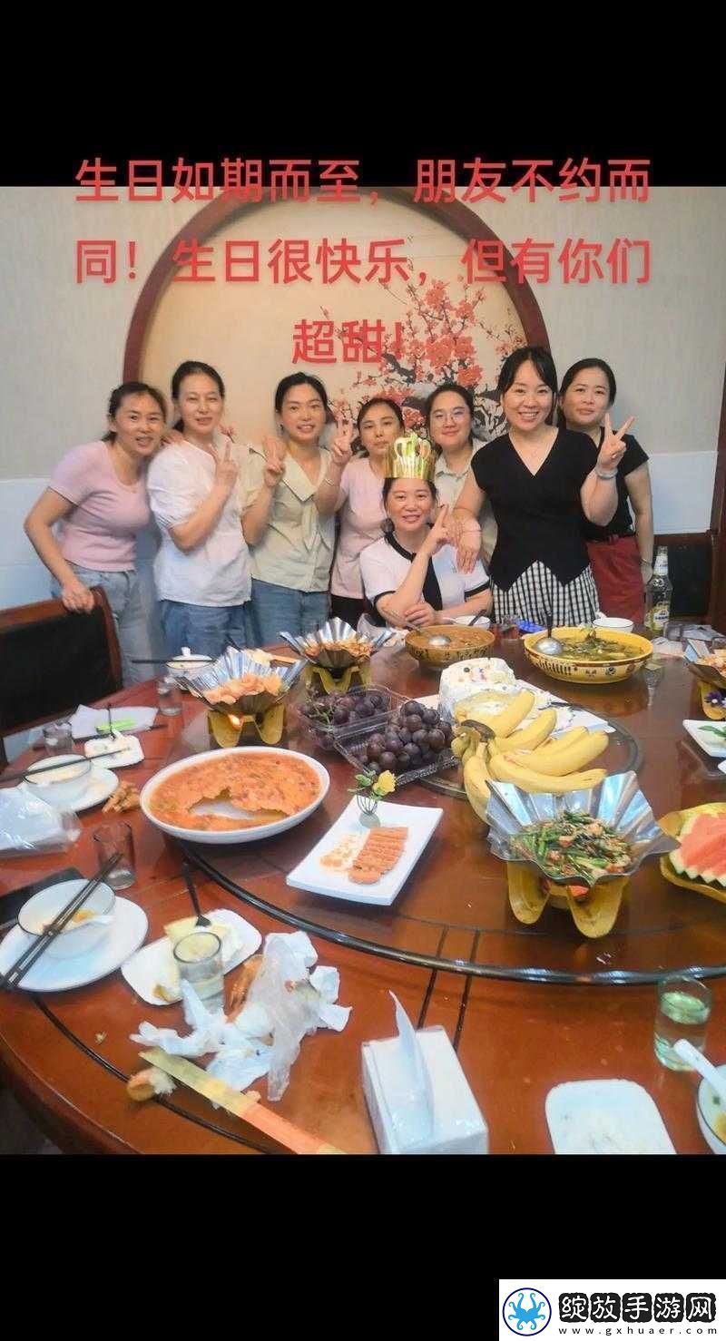 一老一少两位阿姨带闺蜜一起提供双飞探花服务