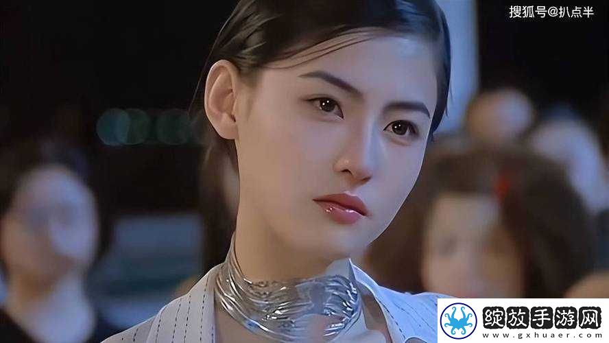 张柏芝当众跪下吃不明物体令人震惊