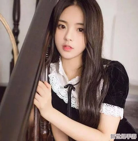 我14被一群女同学把我玩硬了