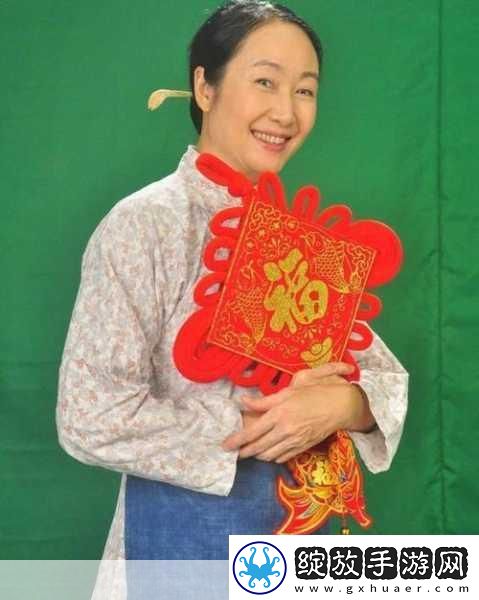兰姨捂着嘴怕发出声音吵到