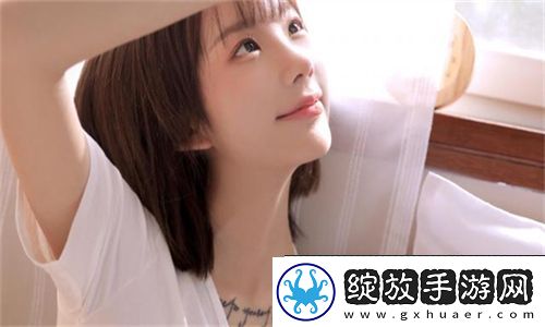真实双人插画的视频展现友情与爱的瞬间