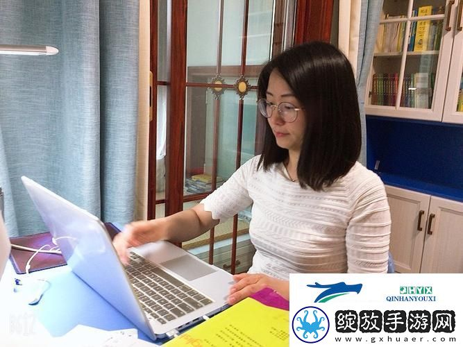“教师美母”潮流风暴