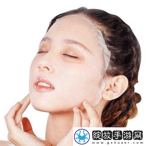 面膜胸口面膜下面长的惊人秘密