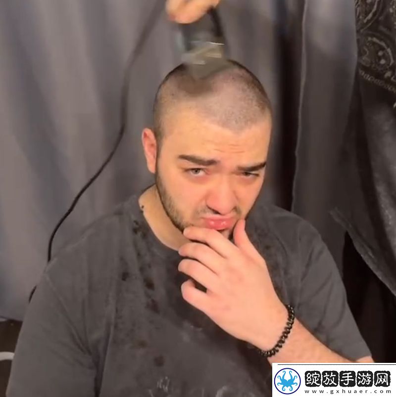 n0rb3r7兑现承诺剃光头