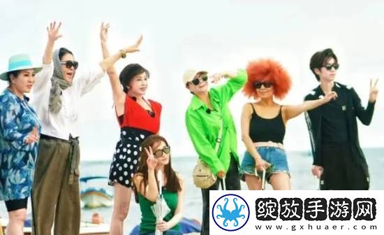 74岁刘晓庆穿泳装录节目