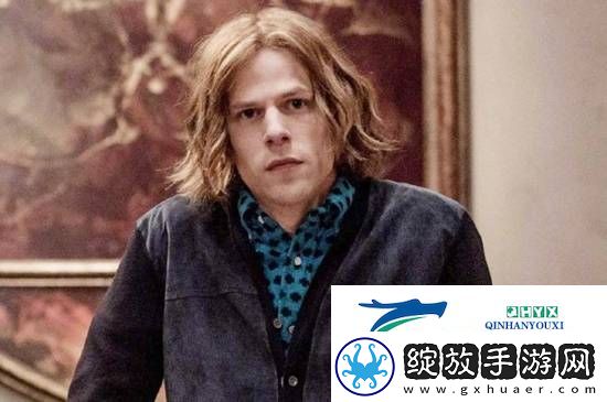 新版卢瑟演员称伤害了职业生涯