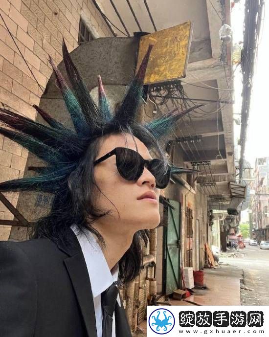 “杀马特之父”罗福兴已财富自由