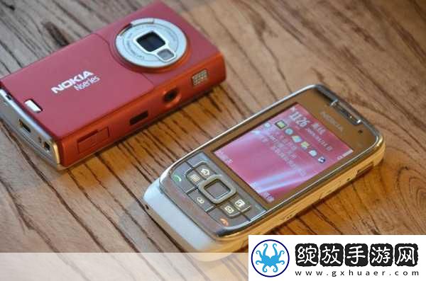 诺基亚E66