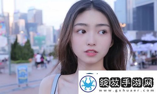 父亲有力挺送女儿的花园