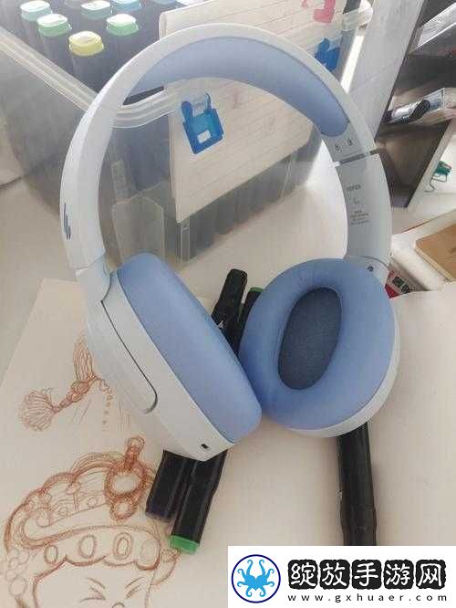 请戴上耳机准备好纸巾