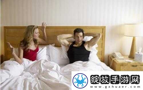 如何通过线上聊天提高性技巧