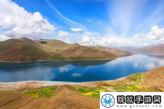 解析‘明月无云水不波’的意境