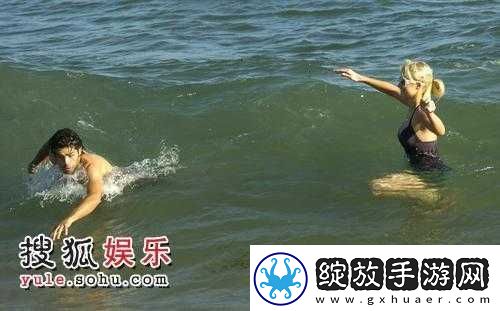 两个裸男脱衣摸