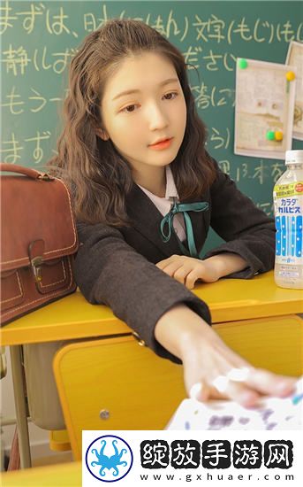 露全乳开襟t恤网站精选版