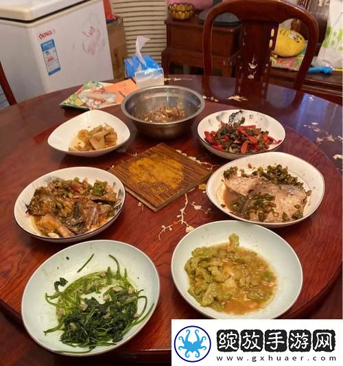 老公吃妻子吃剩的饭友