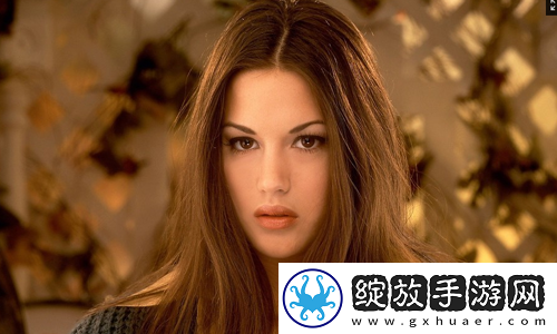 YSL蜜桃色WWW的高级妆容密码