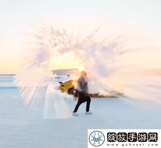 雷军手持加特林提前拜年
