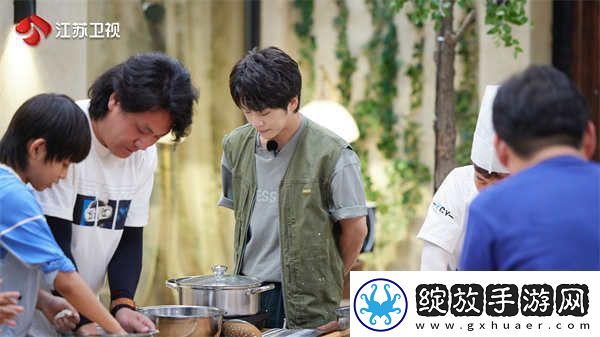 小小骑士一起冲“沙漠运动会”火热来袭！胡军、武艺上演手劲对决