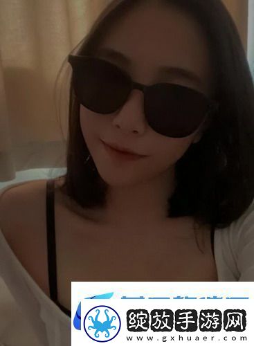 一边下奶一吃敷视频60分钟