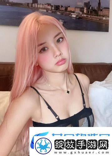 一面膜胸口一面吻