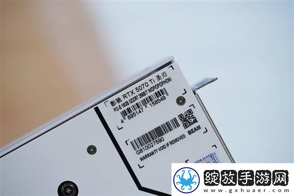 影驰RTX5070Ti圣刃亮相
