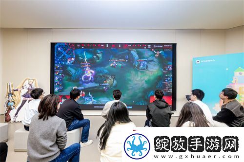 鸿蒙原生游戏强得飞起！新乐趣新体验引爆200+门店