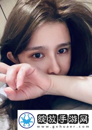美女主播直播间展示演技哭诉自己儿时遭遇称穷怕了希望大家打赏